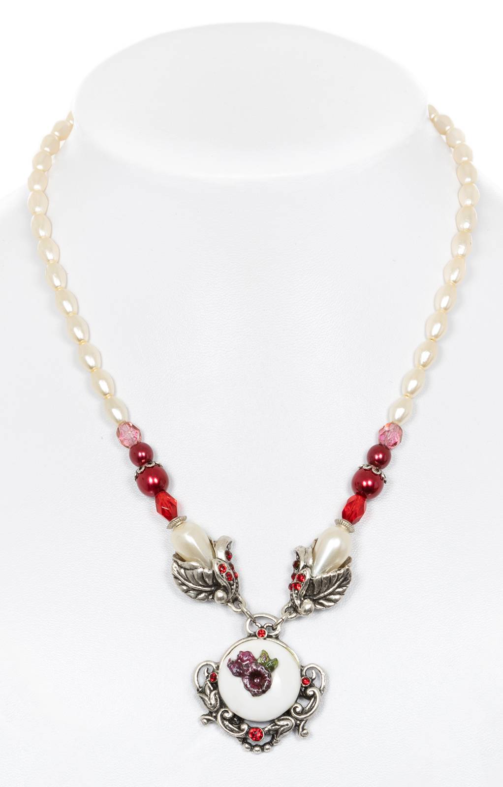 Perlenkette mit Blumenanhänger rot von Schuhmacher