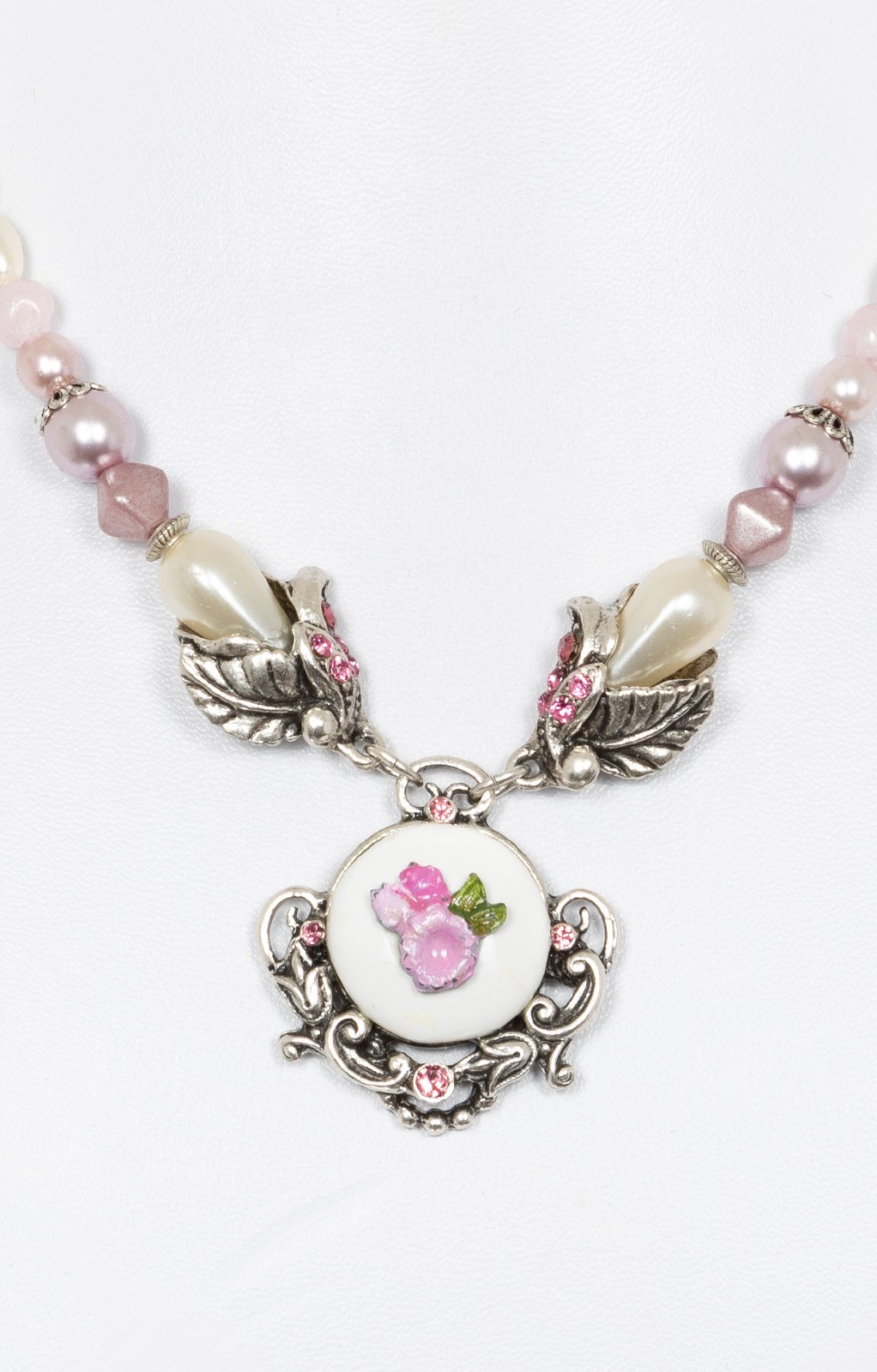 weitere Bilder von Perlenkette mit Blumenanhänger rosa