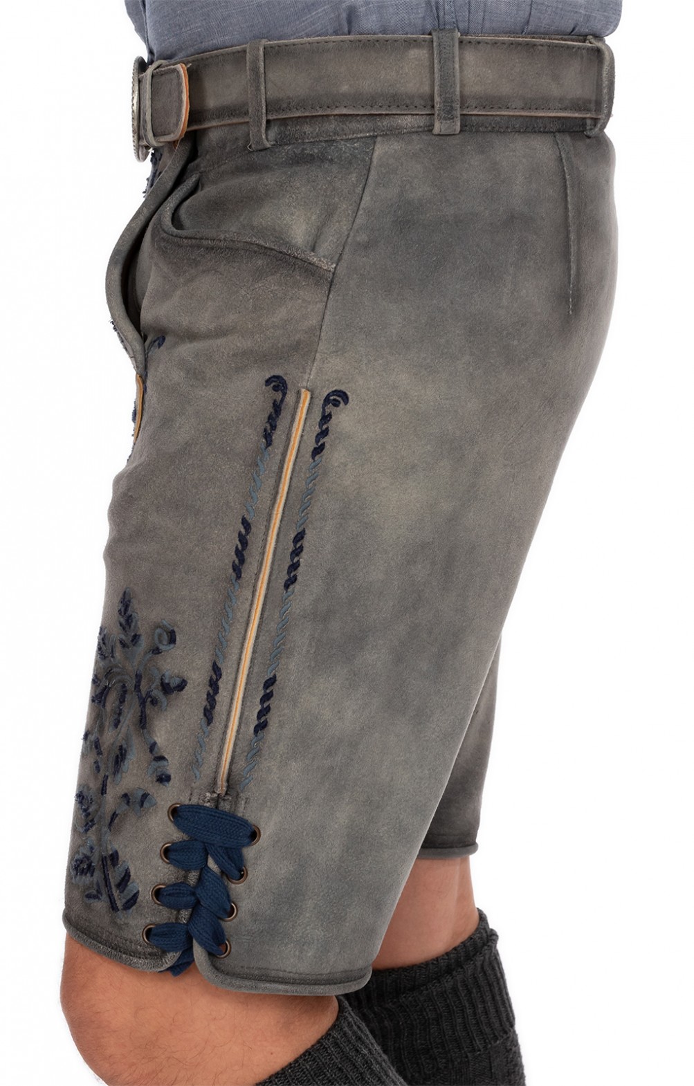 Krüger Herren Trachten Lederhose Kurz – Xilas Mit Gürtel, Knielang, Ziegenveloursleder, Mit Stickerei, Grau
