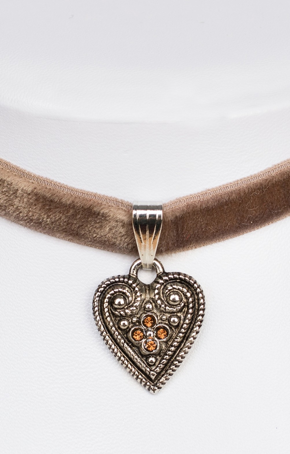 Schuhmacher Traditional necklace with heart 9197-SB brown - bestellen